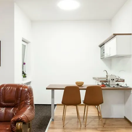 Centrum S Ranajkami A Saunou 4* 마틴