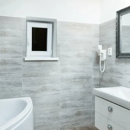 Centrum S Ranajkami A Saunou 아파트호텔