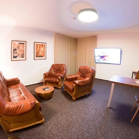 Aparthotel Centrum S Ranajkami A Saunou *